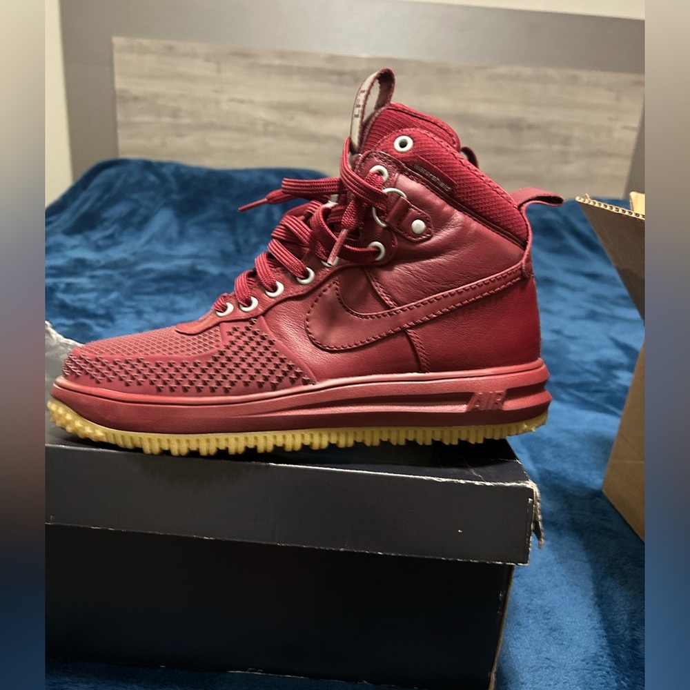 Nike Lunar Force 1 Duckboot
Size 9.5 - Picture 4 of 8